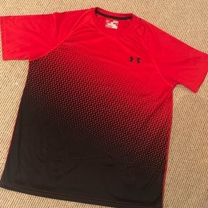 Under Armor boys size M performance shirt